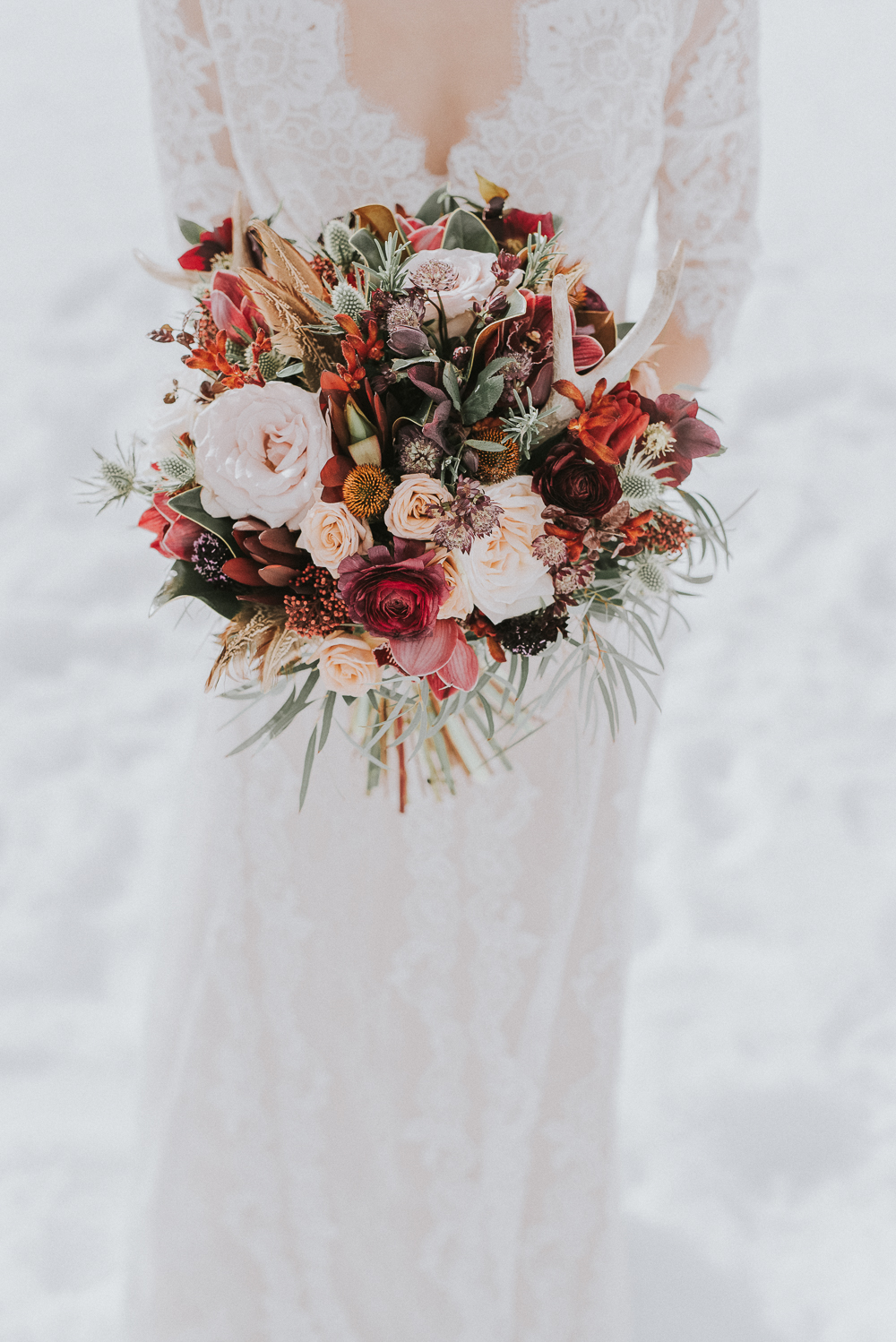 Wedding Flower Ideas with antlers